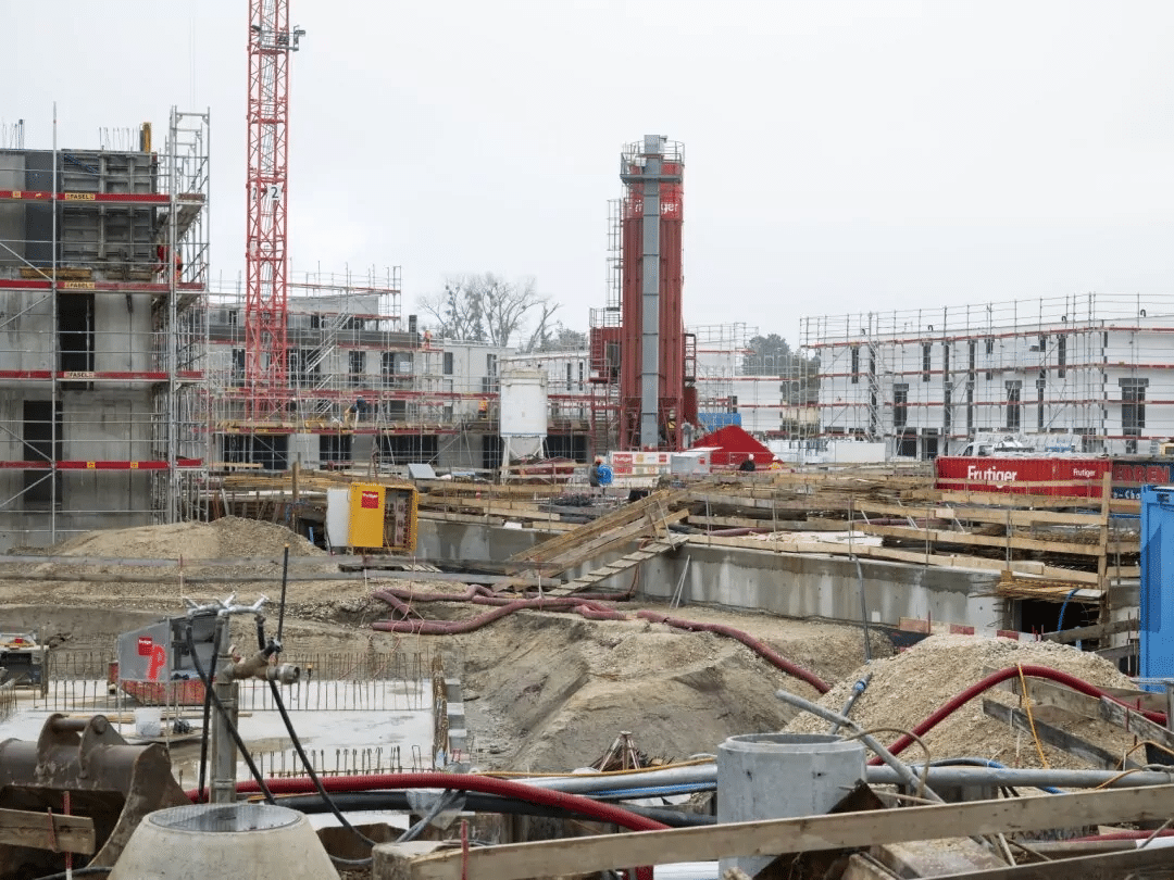 Arcinfo : Un vaste chantier qui a la banane - Image